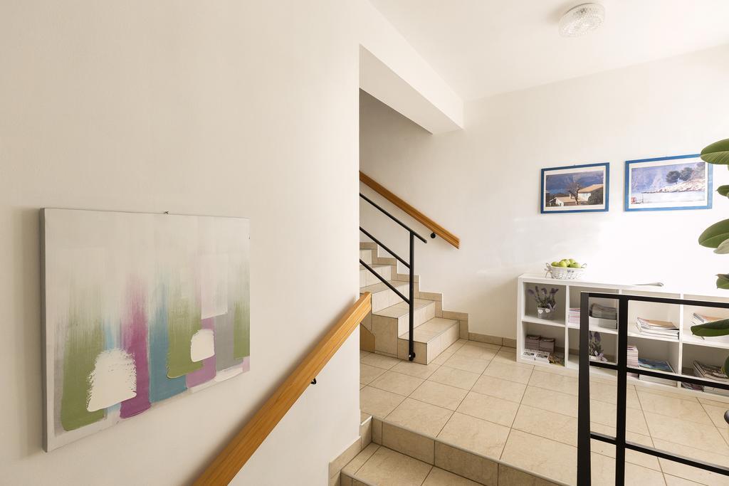 Apartments Renata Pinezići エクステリア 写真